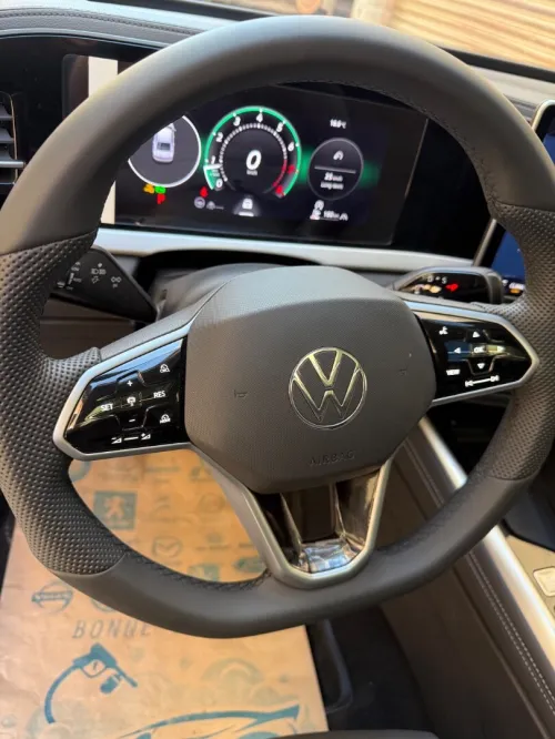Volkswagen Passat 2025 Pro