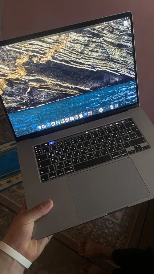 MACBOOK PRO 2019 BY-PASS I9 16GB 1000GB SSD 16 RETINA RADEON PRO 5500M