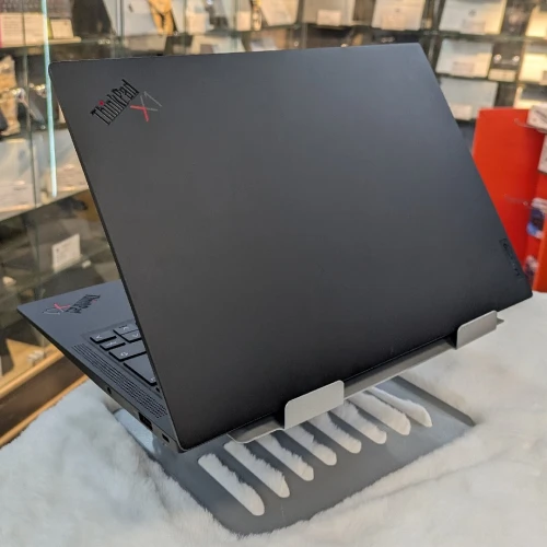 Lenovo Thinkpad X1 Carbon Gen 11 i 5-1345U 16GB-256 ECRAN TACTILE