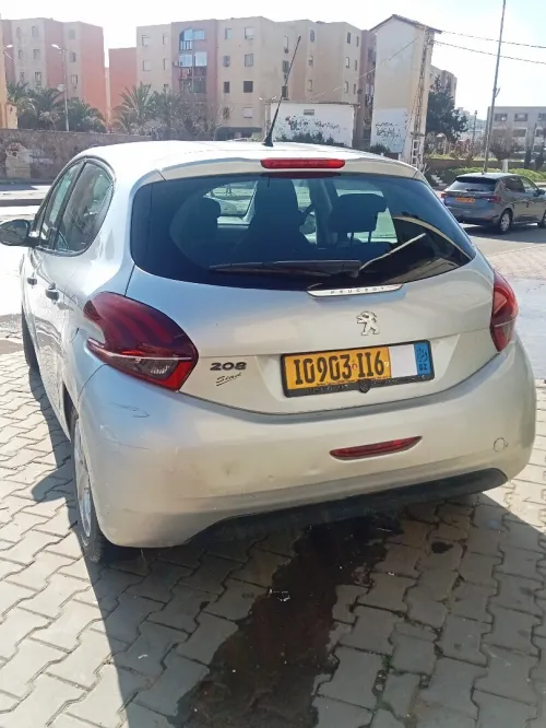 Peugeot 208 2016 Access Facelift