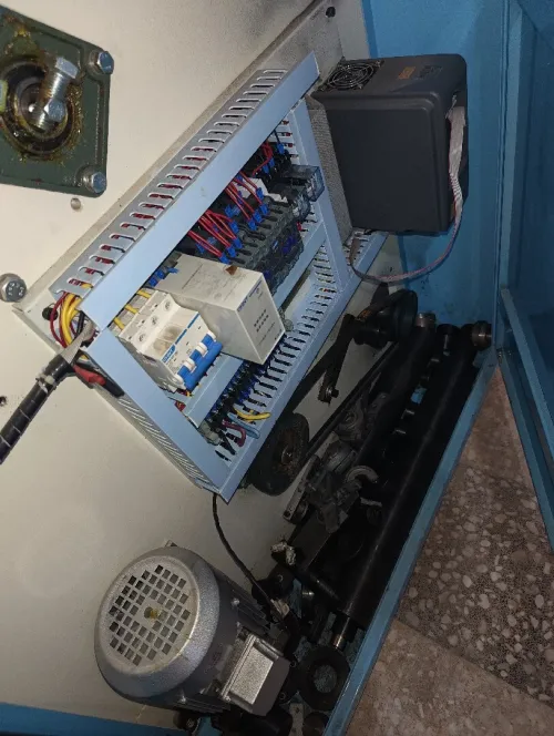Machine ruban adhésif 