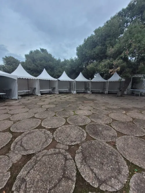 Location Chapiteaux et matériel de fête 