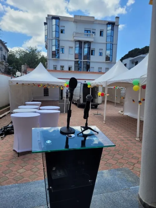 LOCATION CHAPITEAUX ET ORGANISATION 