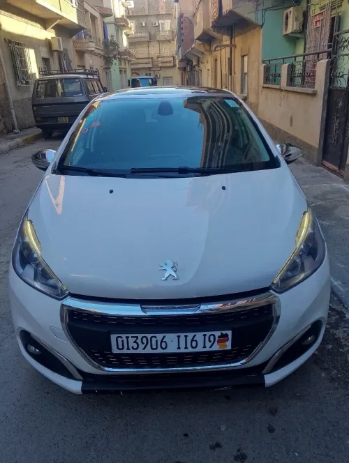Peugeot 208 2016 Allure Facelift