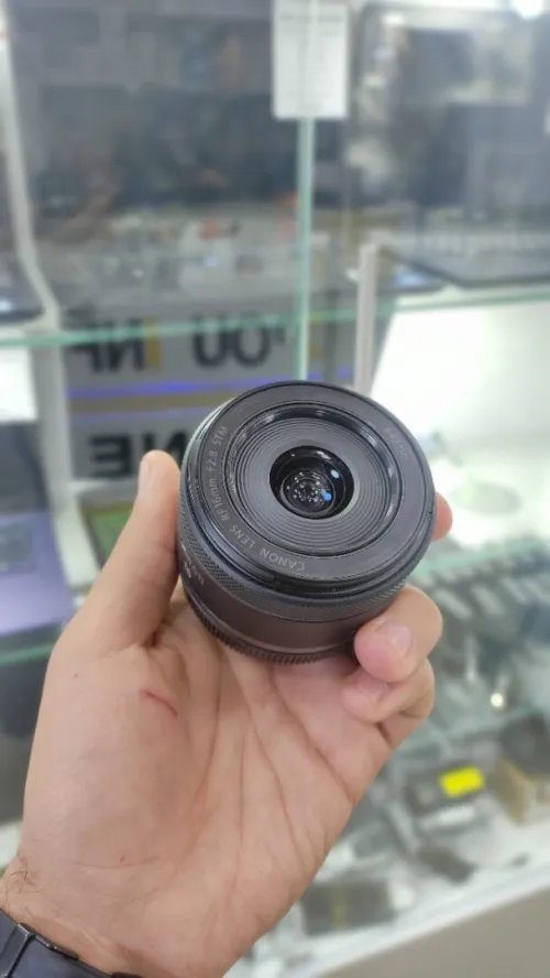 CANON RF 16 MM 2.8 