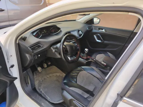 Peugeot 308 2015 Active