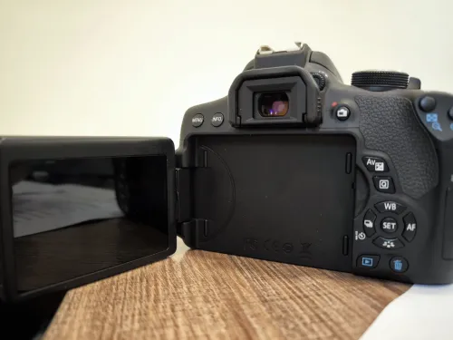 Canon 750D