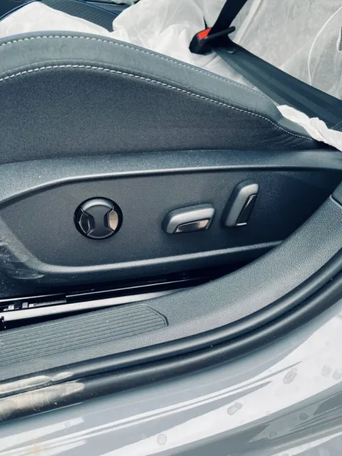 Volkswagen Golf 8 2025 R-Line