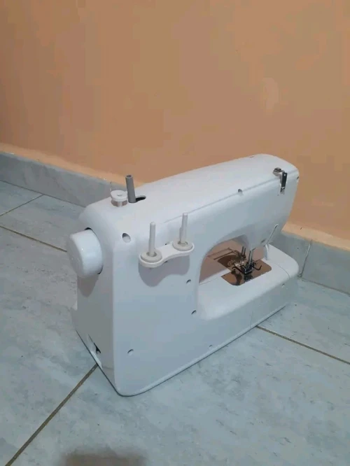 Machine à coudre 
