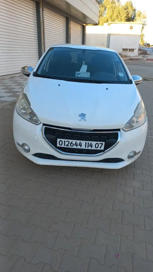 Peugeot 208 2014 Allure