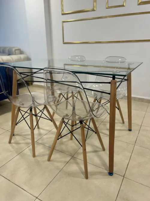 TABLE DE CUISINE EN VERRE IMPORTATION 04 CHAISES 