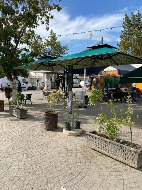 Parasol 3 m sur 3m /6m sur 3m /6m sur 6m avec socle et sans socle structure en aluminuim