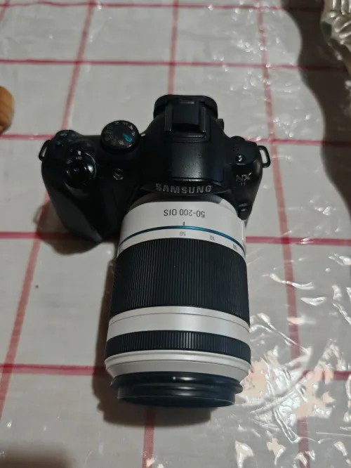 Nx11 Samsung avec 50-200 ois iii