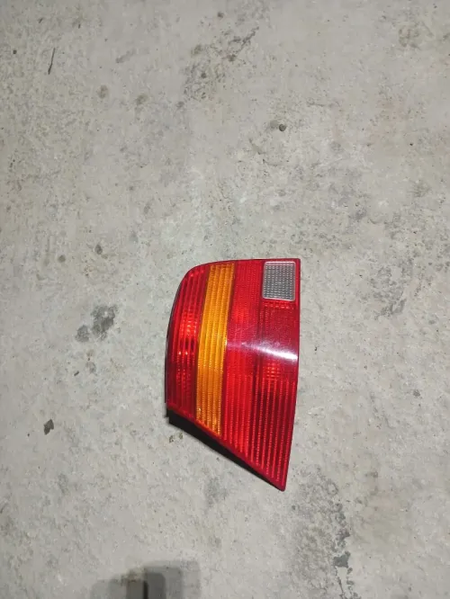 Deux Feu arrière golf quatre 4