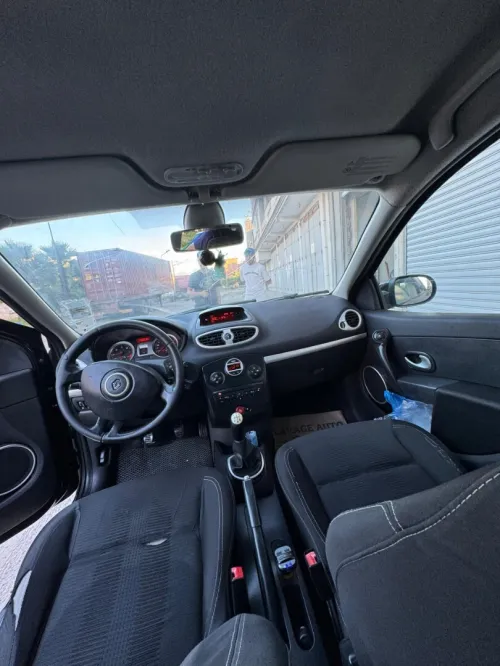 Renault Clio 3 2011 Night and Day