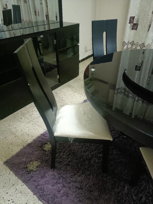 Table + bahut