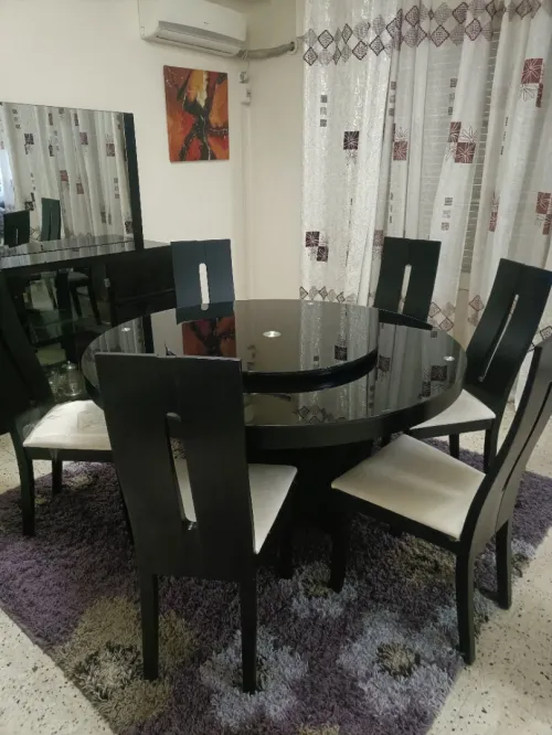 Table + bahut
