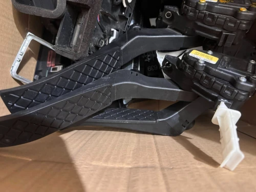 Disponible pièces détachées pour Audi q7 vw Porsche Cayenne