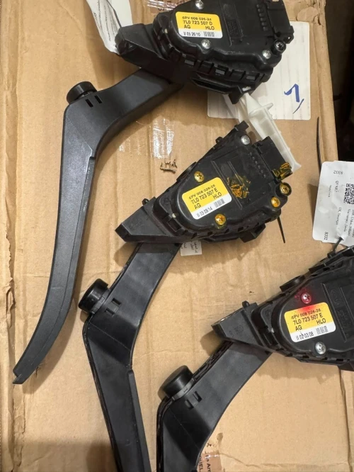 Disponible pièces détachées pour Audi q7 vw Porsche Cayenne