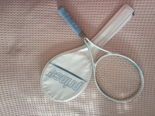 RAQUETTE DE TENNIS
