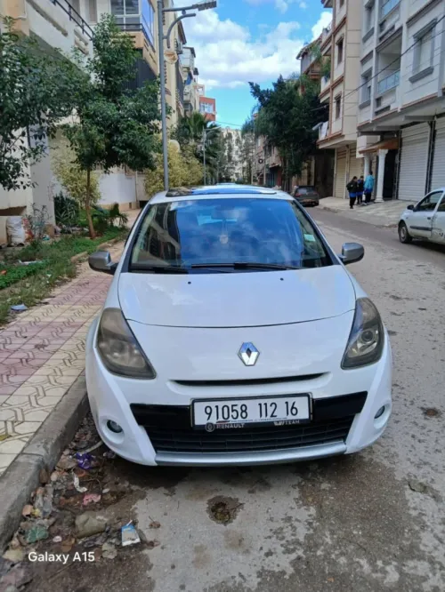 Renault Clio 3 2012 Night and Day