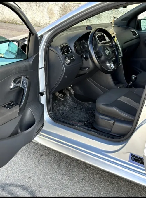 Volkswagen Polo 2013 Silver édition