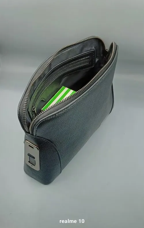 SAC A MAIN AVEC EMPREINTE VERROUILLAGE 