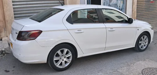 Peugeot 301 2015 Allure