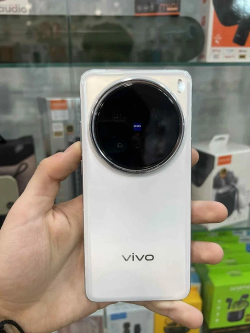 Vivo X200 pro 16Gb 1 terra utilisée 3 jours