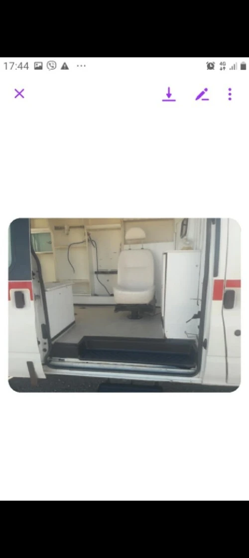 Ford Ambulance 2006 