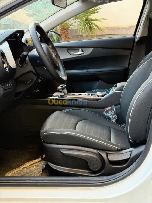 Kia K3 2025 Luxuri