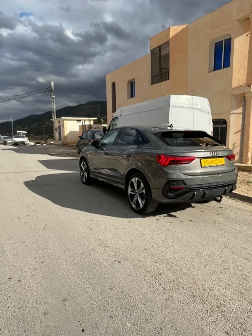 Audi Q3 2023 S lin