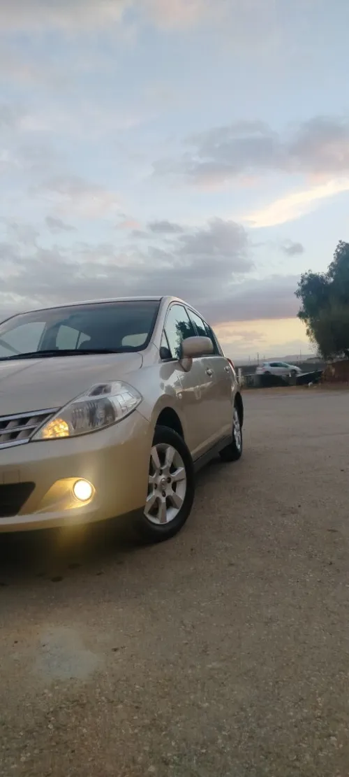 Nissan Tiida 5 portes 2010 