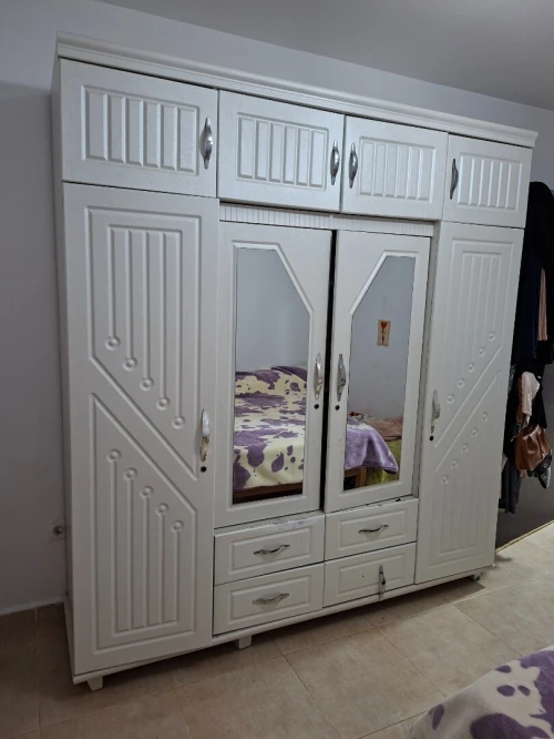 Armoire blanche