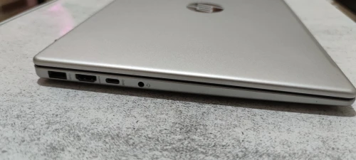 حاسوب محمول HP من الجيل 13 pc portable HP i7 13 ème génération
