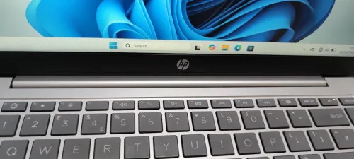 حاسوب محمول HP من الجيل 13 pc portable HP i7 13 ème génération