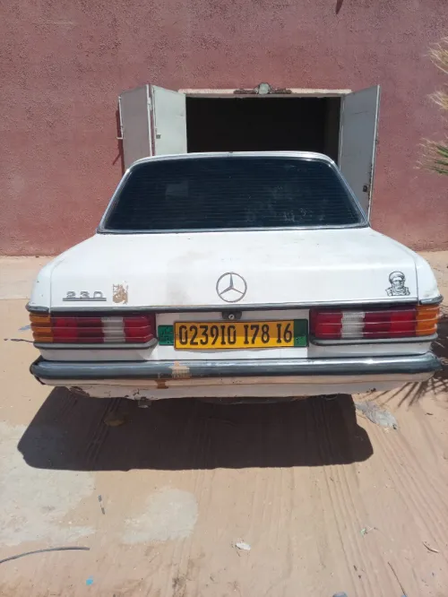 Mercedes 230 1978 230