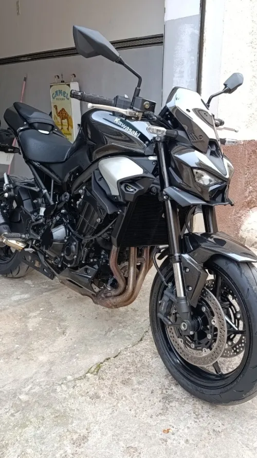 Kawasaki Z900 