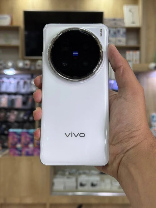 Vivo X200 Pro 1TB 16GB RAM Batterie 96% 