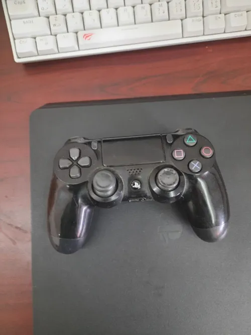 Ps4 slim 