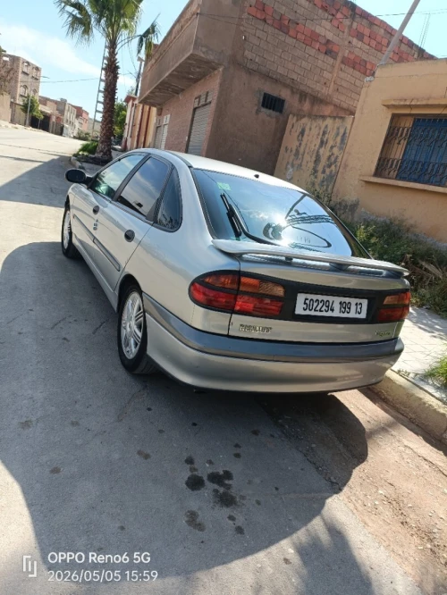 Renault Laguna 1 1999 initial paris