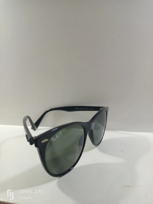 Lunettes de soleil 