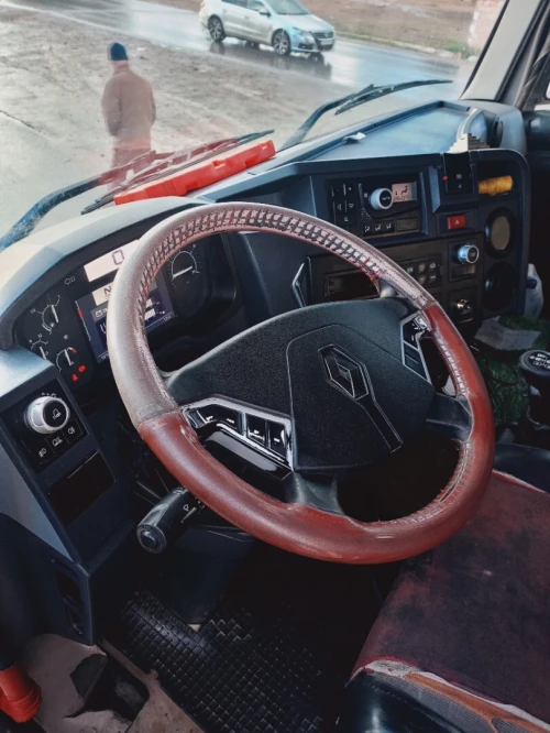 Renault 440 2017