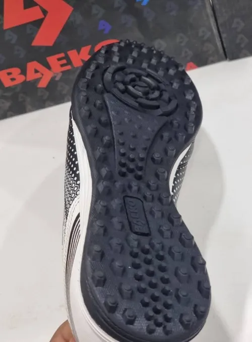 soulier baeko de football