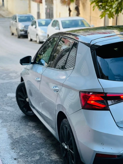 LOCATION DE VOITURE POUR LES ENTREPRISES