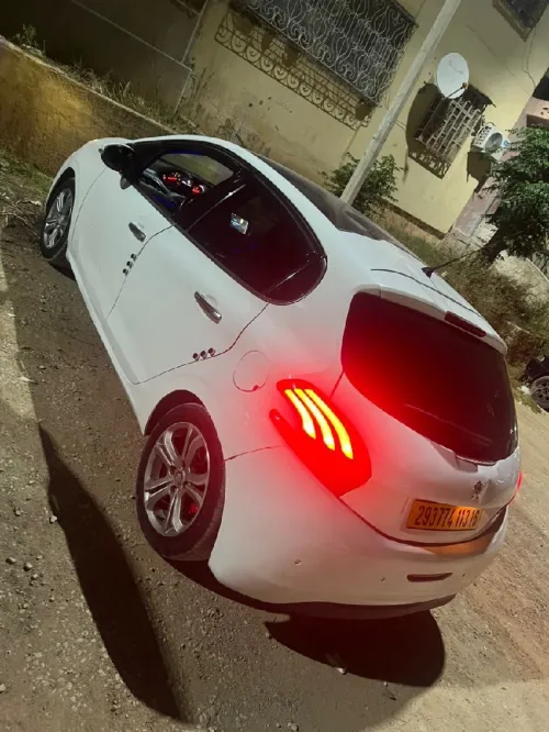 Peugeot 208 2013 Allure