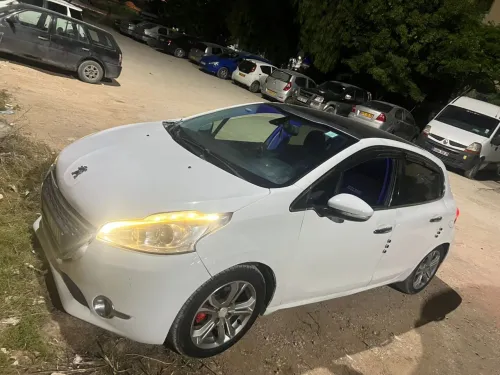 Peugeot 208 2013 Allure