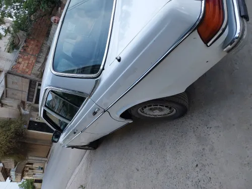 Mercedes W123 1982 