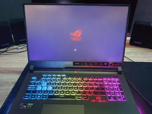 ASUS ROG STRIX G713 RYZEN 7 5800H 16GB RAM 512GB SSD RTX 3050 TI