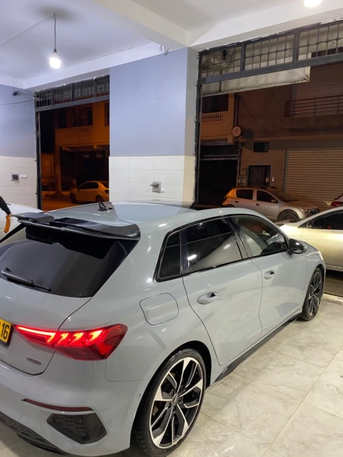 Audi A3 2023 Gris nardo